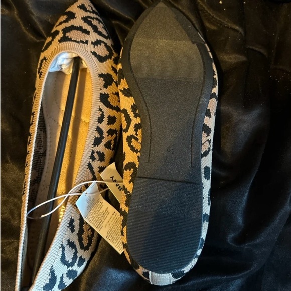 Soft Knit Pointed-Toe Ballet Flats Size 6.5 - Picture 7 of 7